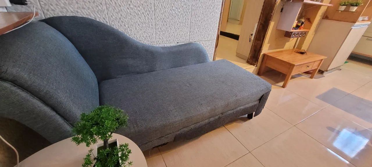 Lindo Divã confortável e chique.ideal para relaxar e ser um bom ouvidor de seus amigos - Foto 3