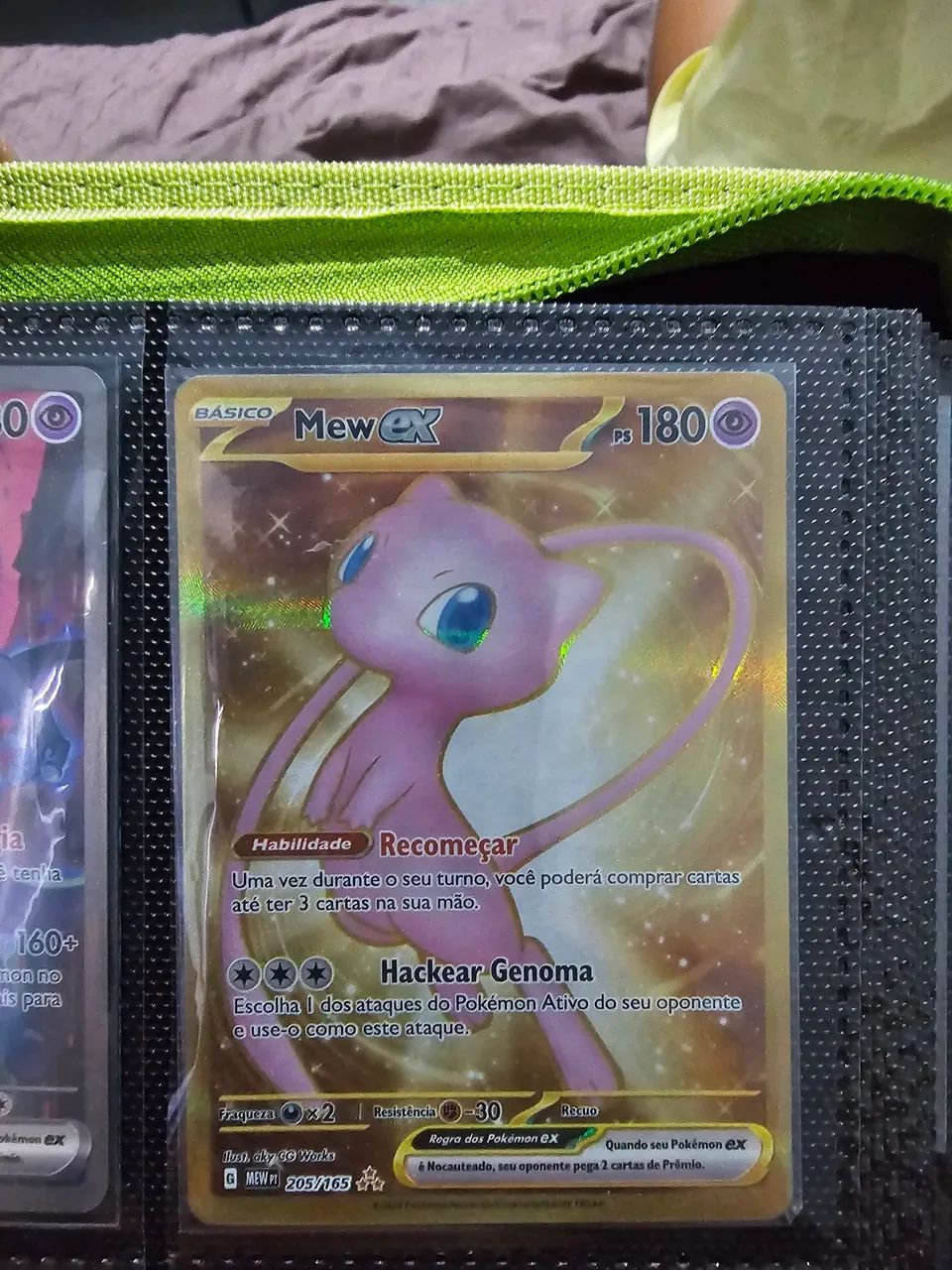 Carta pokemon mew ex dourada 151