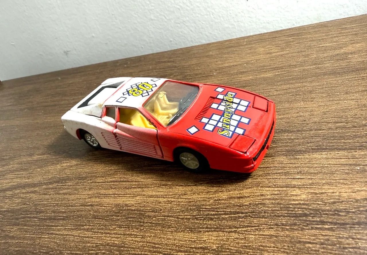 Miniatura anos 90 