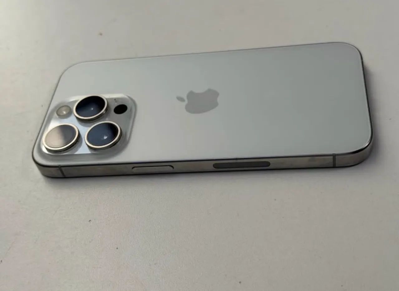 iPhone 15 PRO 128GB - Foto 2