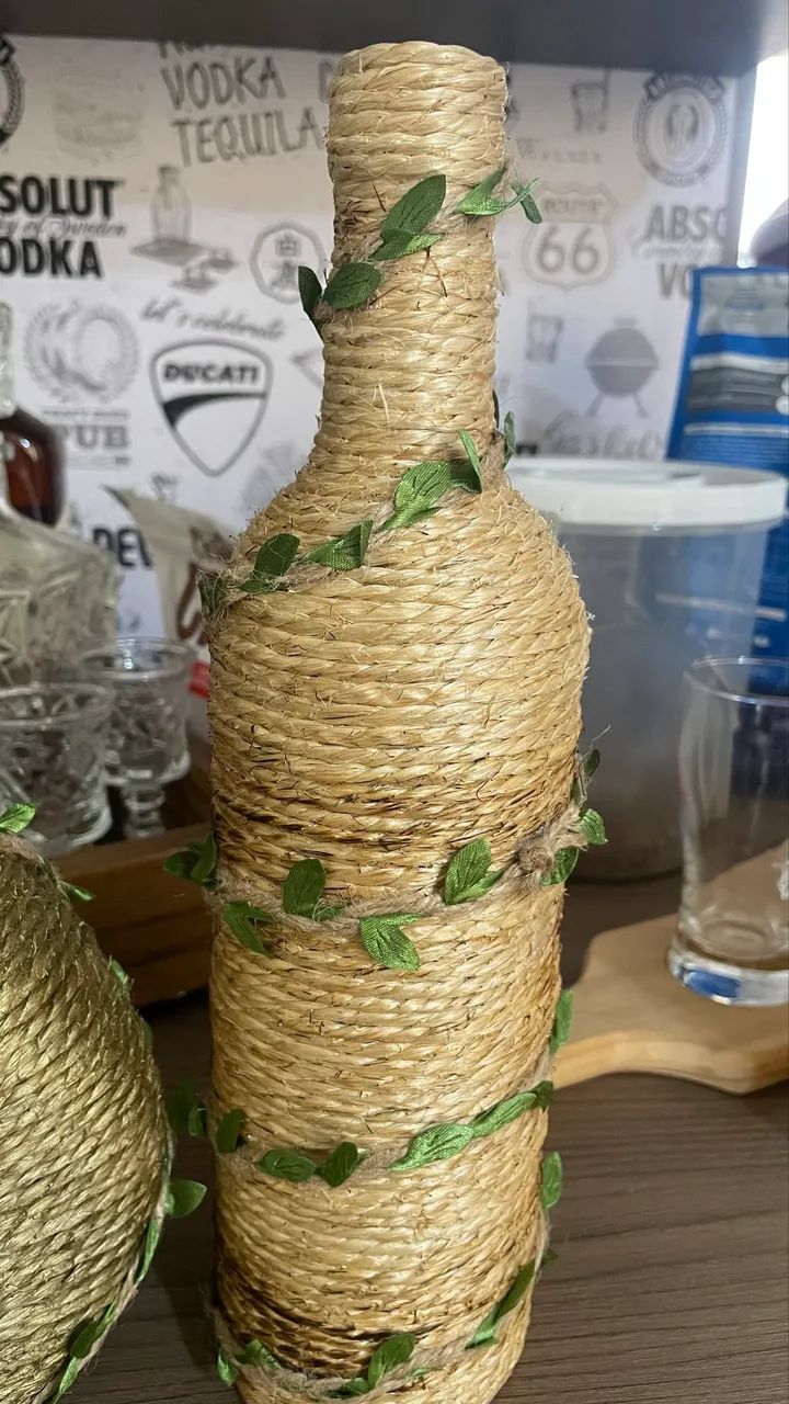 Kit com 3 garrafas decorativas  - Foto 2