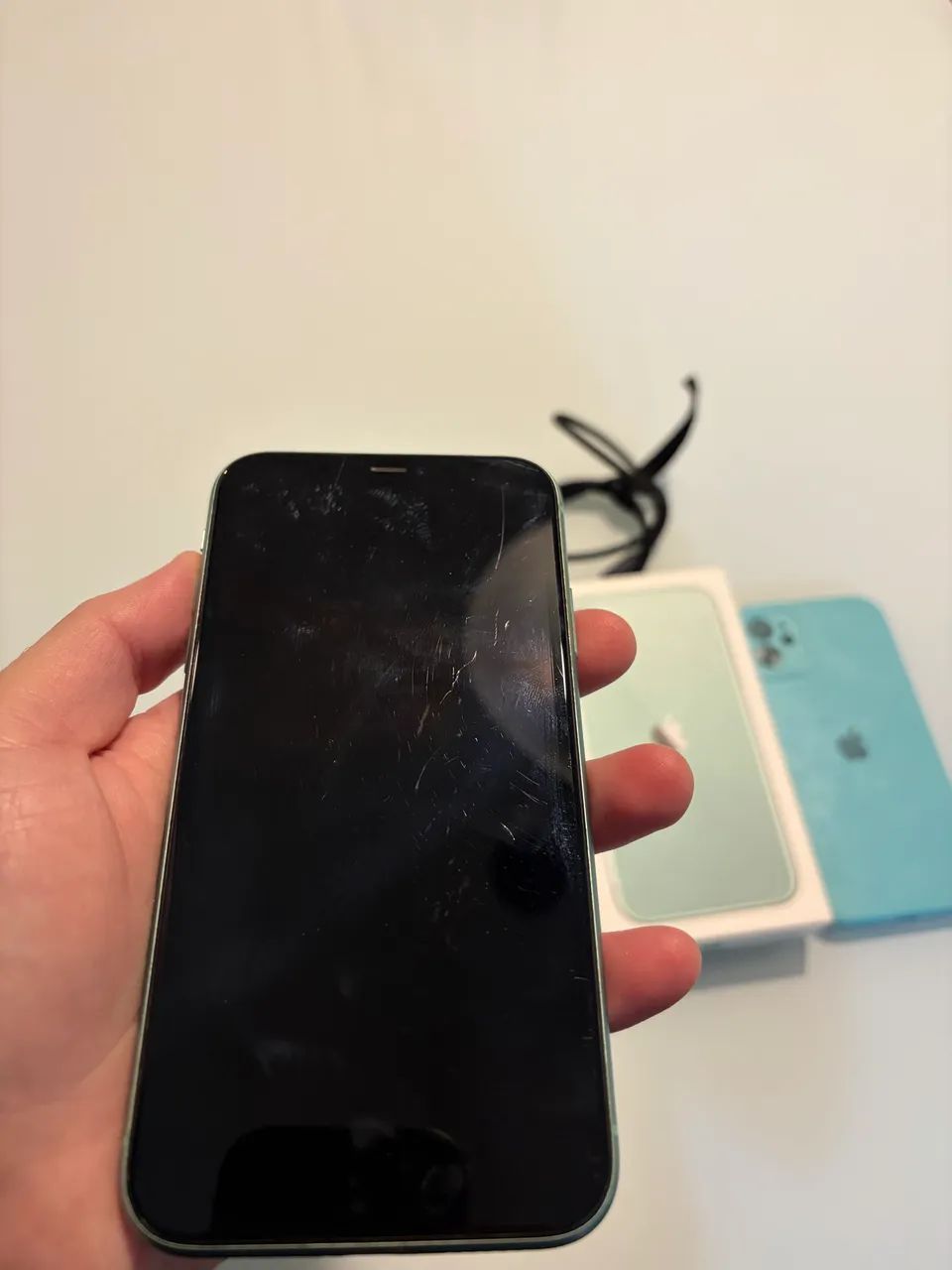 iPhone 11 Verde de 64GB - Foto 2