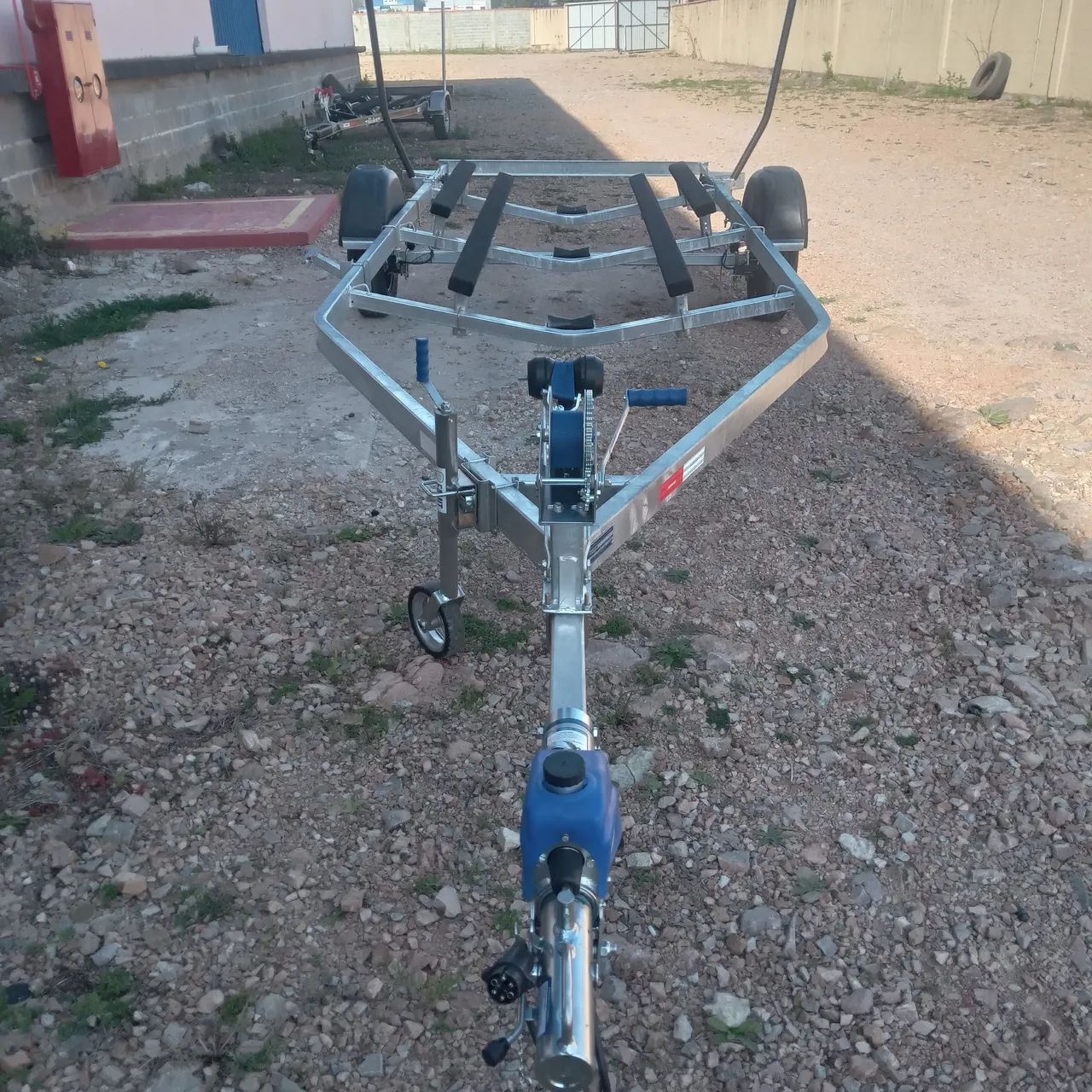 Carretinha para transporte de barcos e lanchas - Foto 2