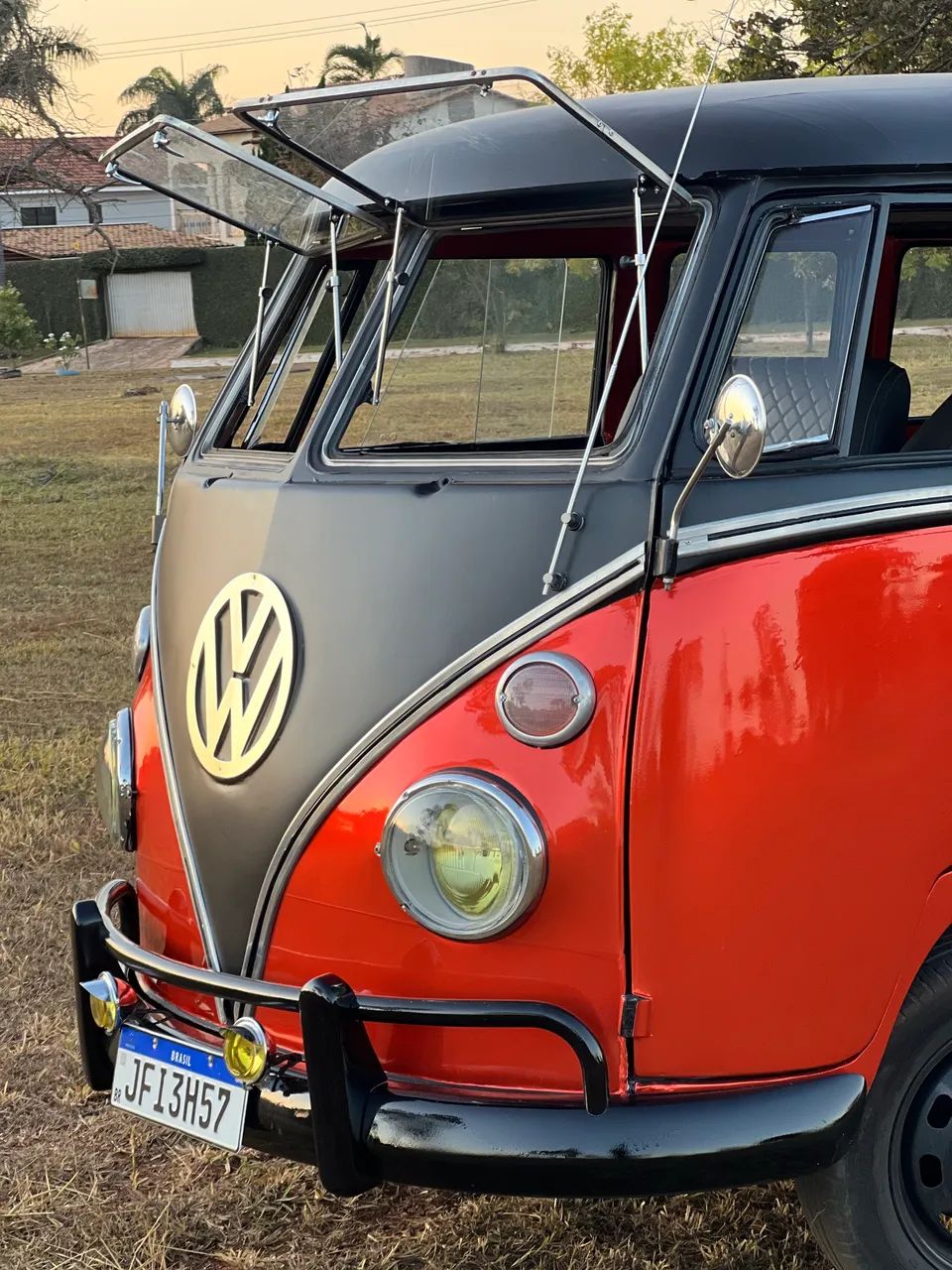 Kombi para eventos com óculos e fantasias para seu convidado se divertir  - Foto 2