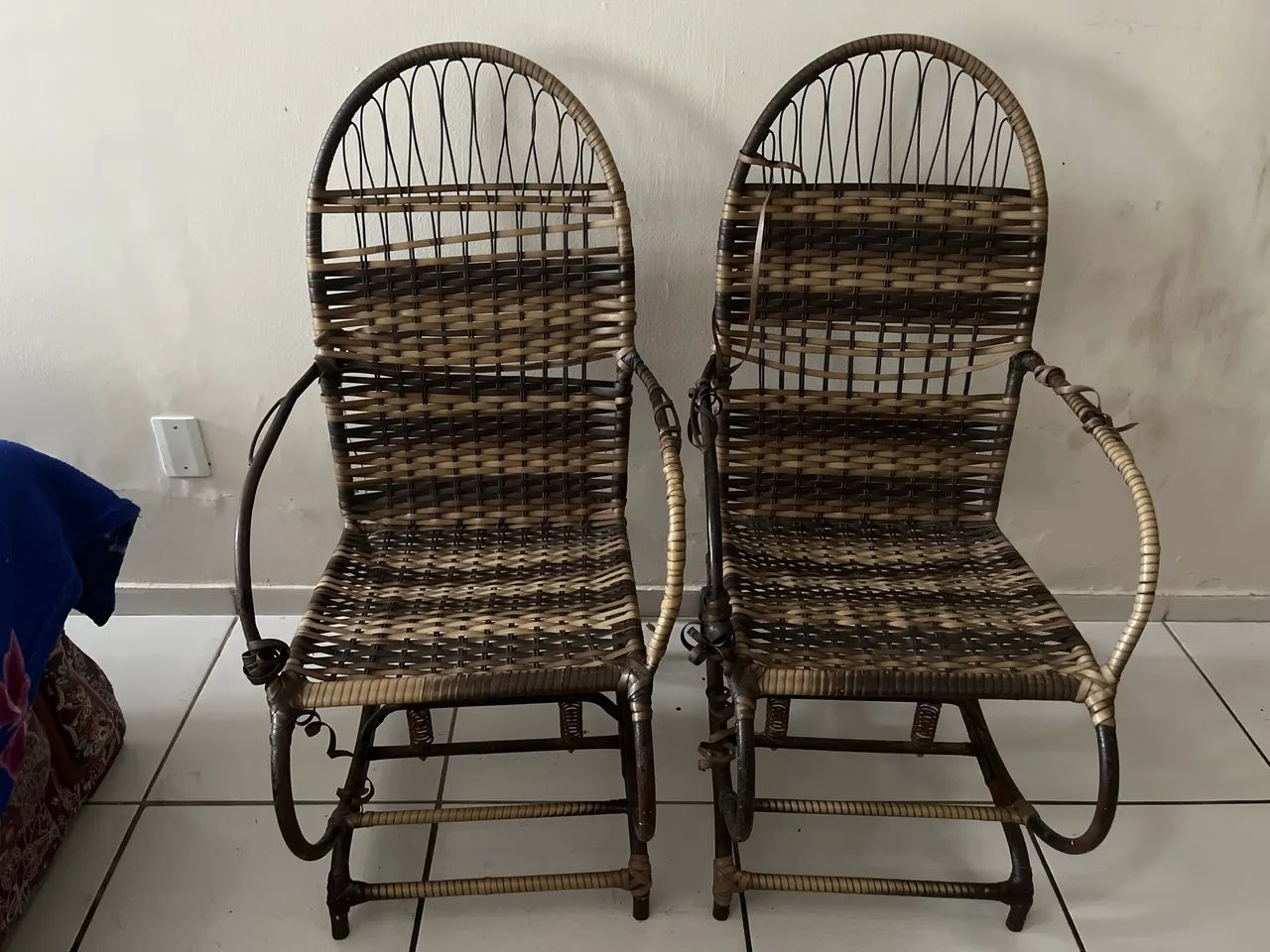 VENDO CADEIRAS DE BALANÇO 