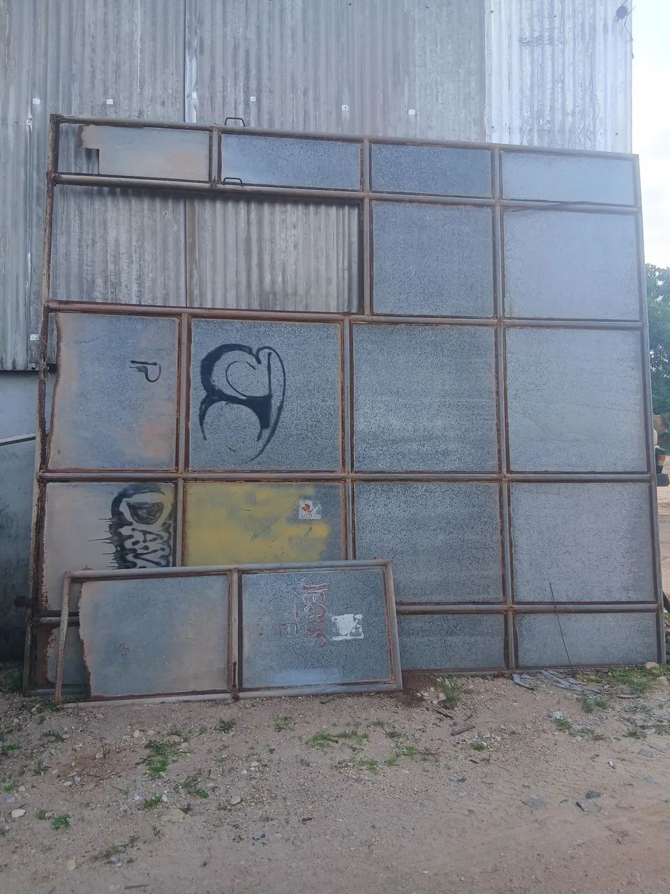 Portão medindo 4×3.60