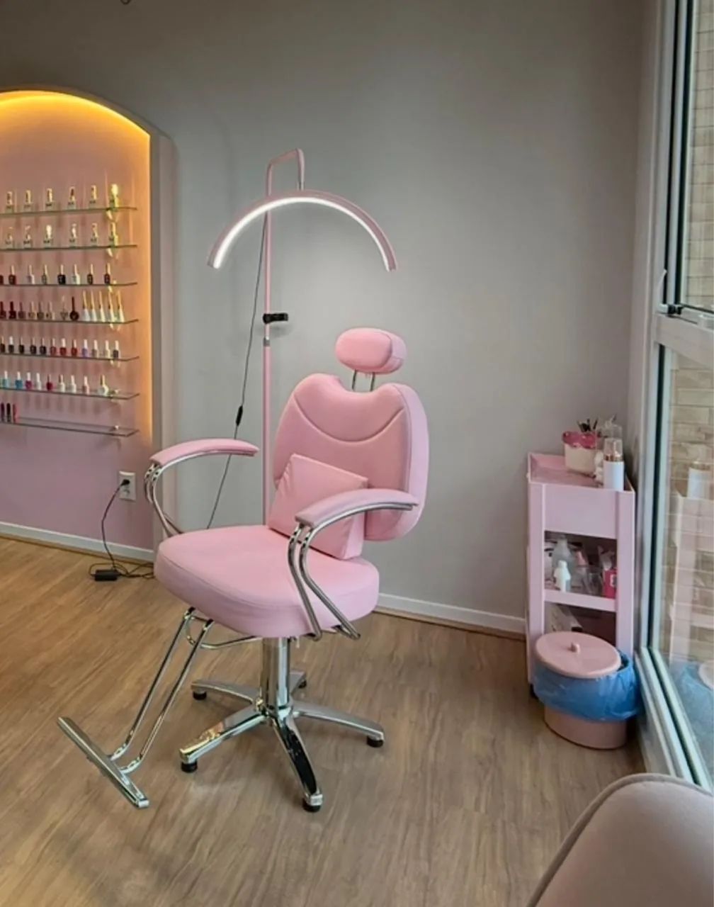 Cadeira para cabeleireira ou maquiadora + luminária  - Foto 2