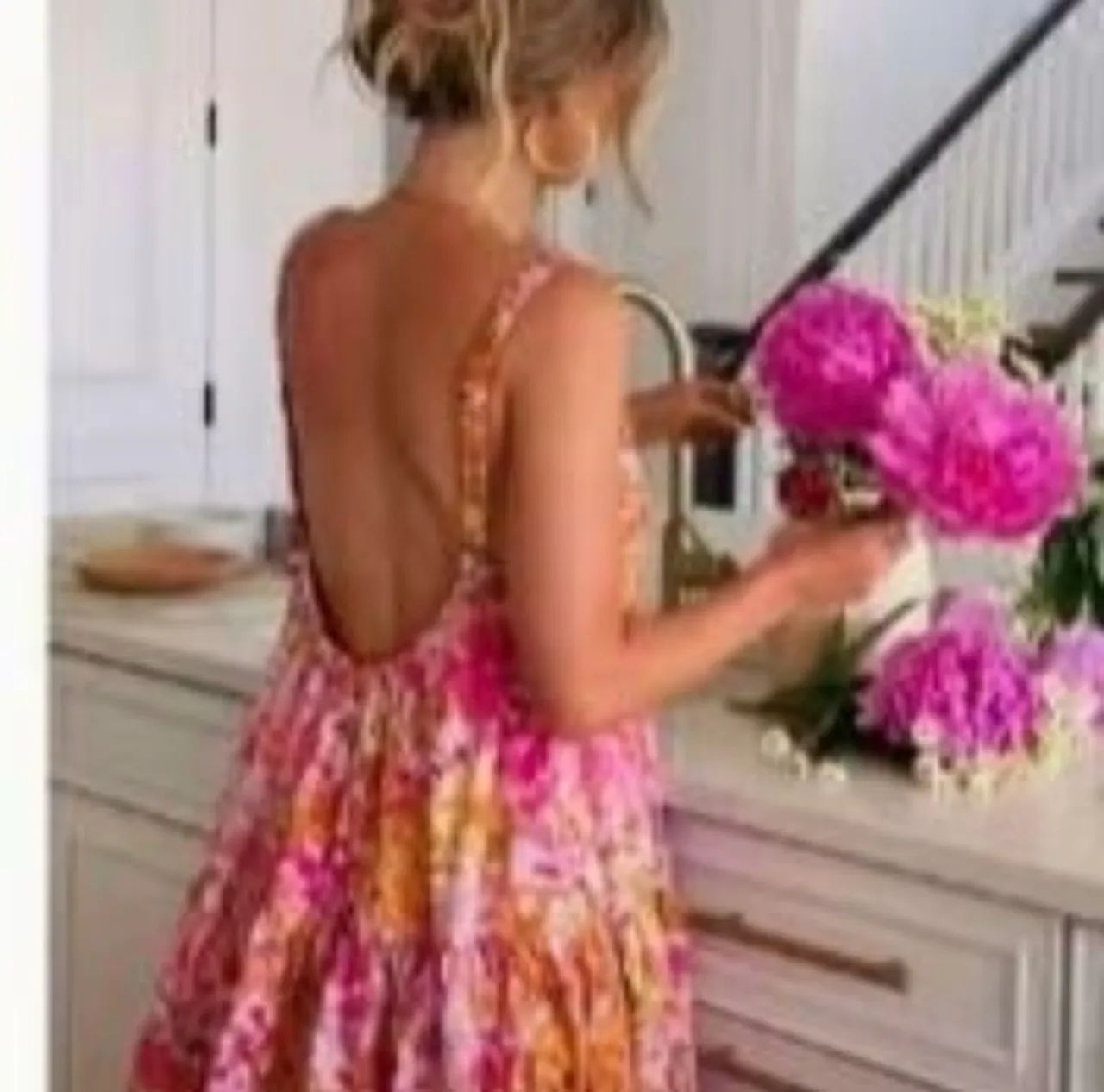 Lote com 5 roupas femininas novas e usada uma vez - Foto 5