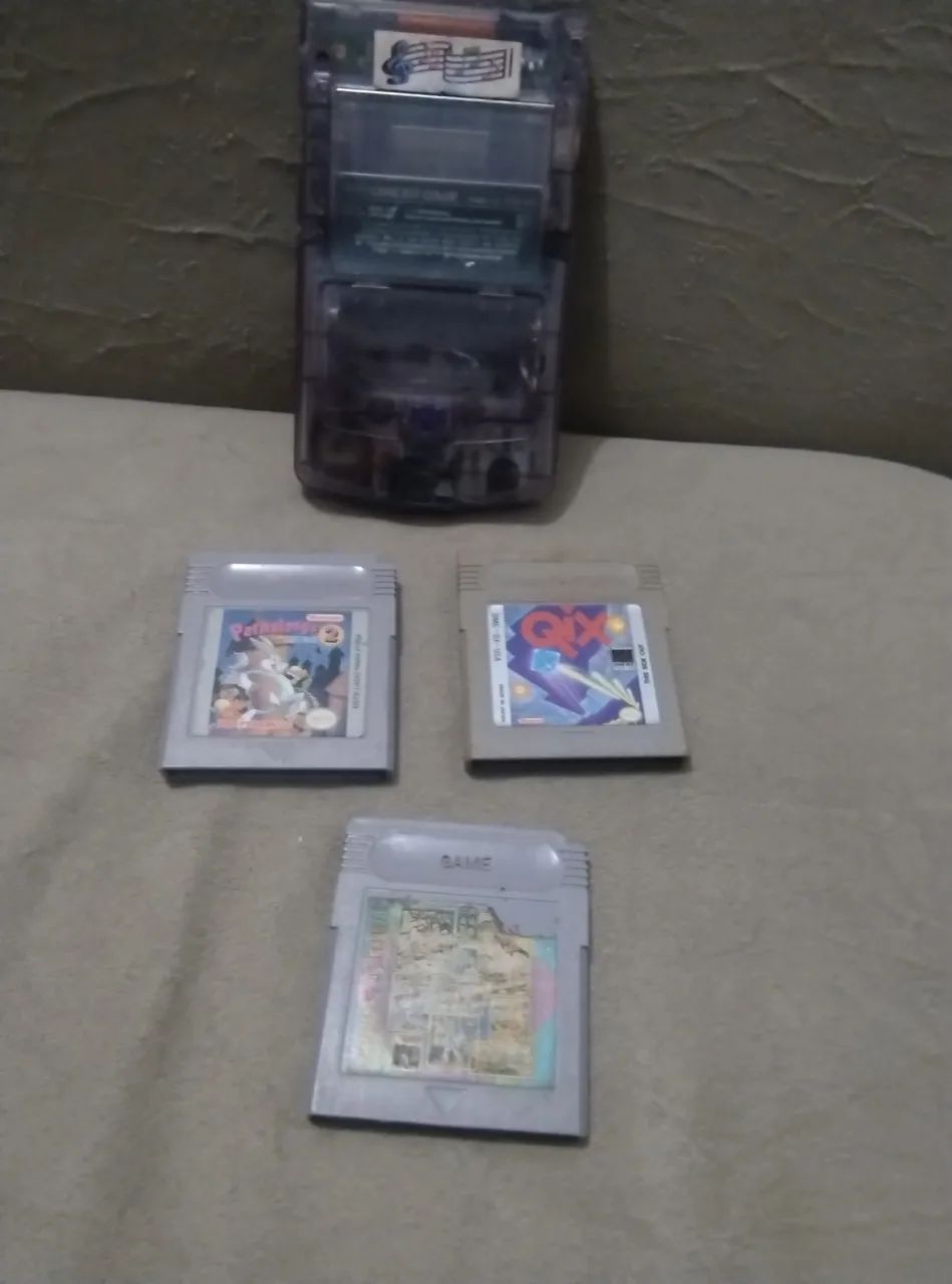 Vendo game boy color com 3 fitas - Foto 2