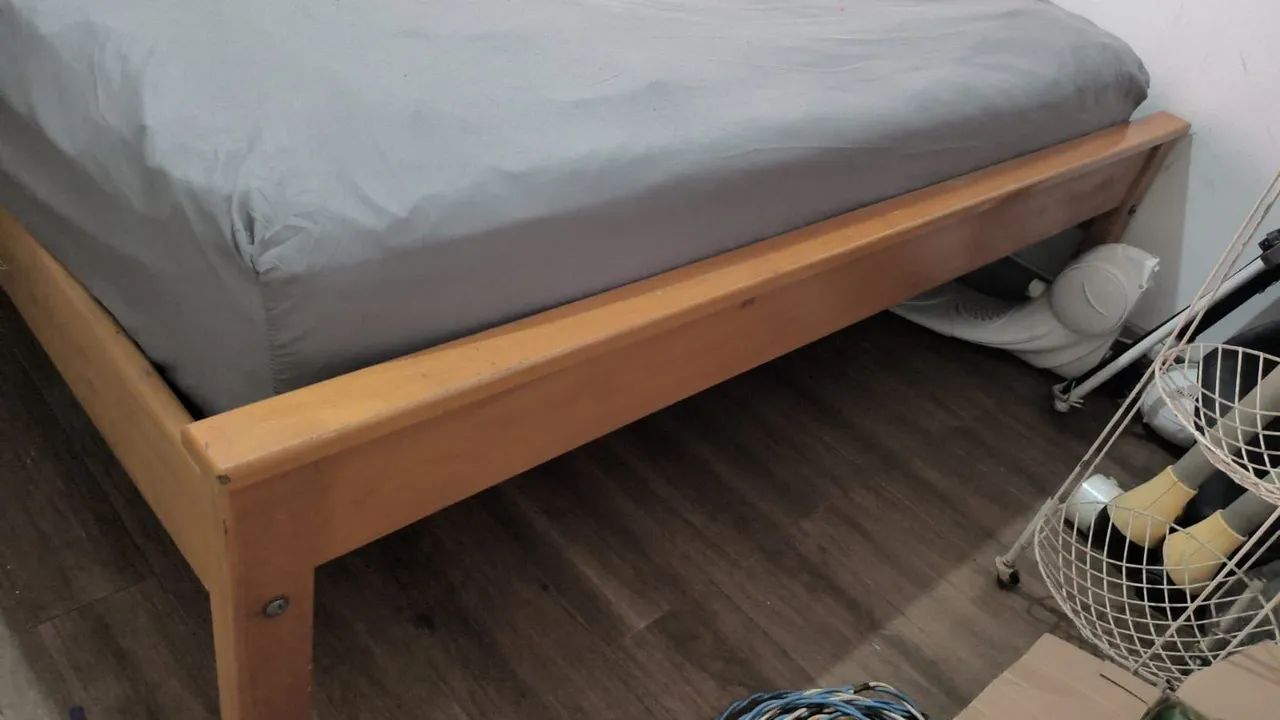 Cama de casal madeira com colchão  - Foto 3