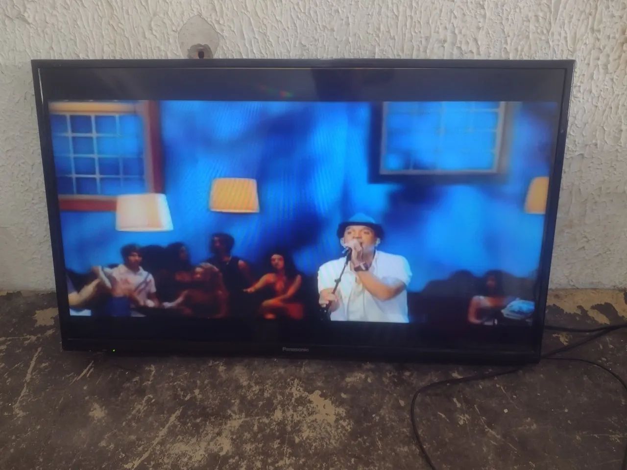 Vendo TV Panasonic 32 polegadas LED - Foto 4