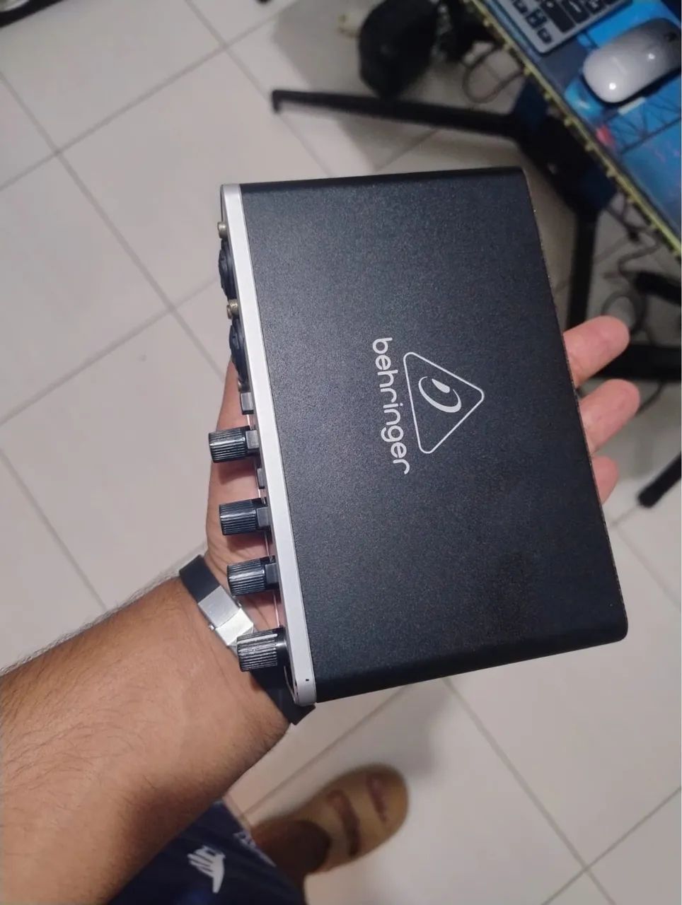 Selling audio interface454807352676853760