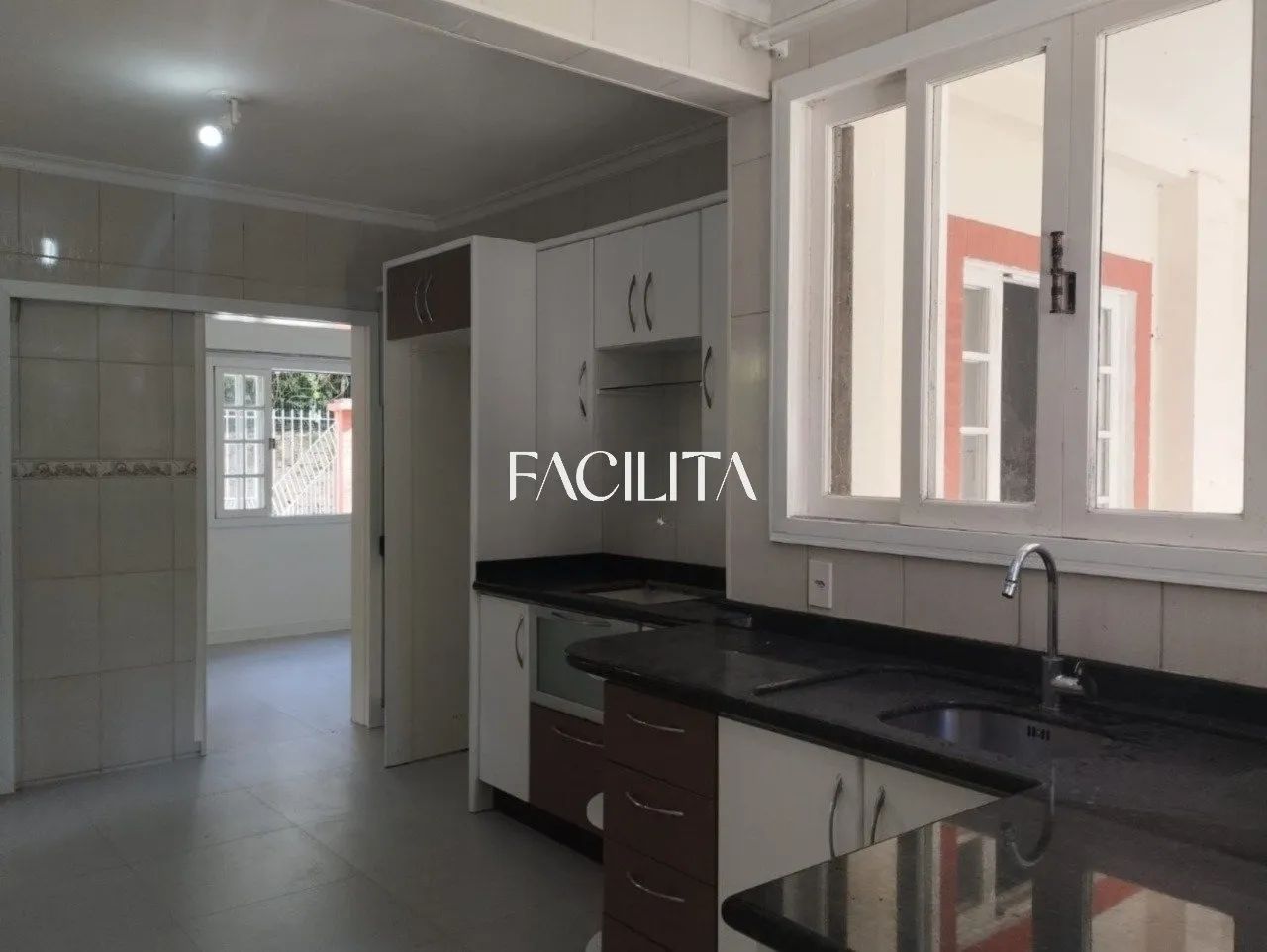 Casa com 4 quartos no bairro de Cacupé, Florianópolis. - Foto 5