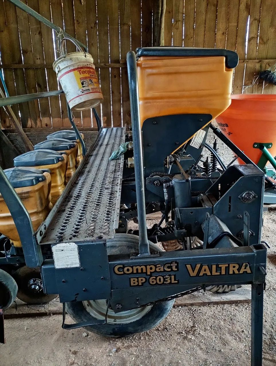 Plantadeira Valtra  - Foto 4