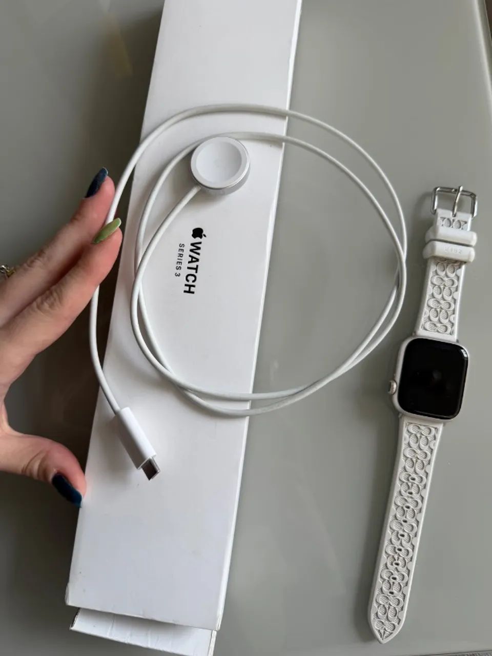 Apple Watch Series 8 com pulseira da COACH - Foto 4