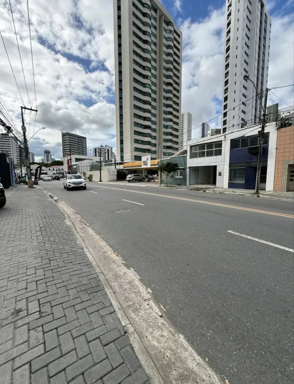 ALUGO ÓTIMA LOJA COMERCIAL NO BAIRRO DE CASA FORTE / RECIFE