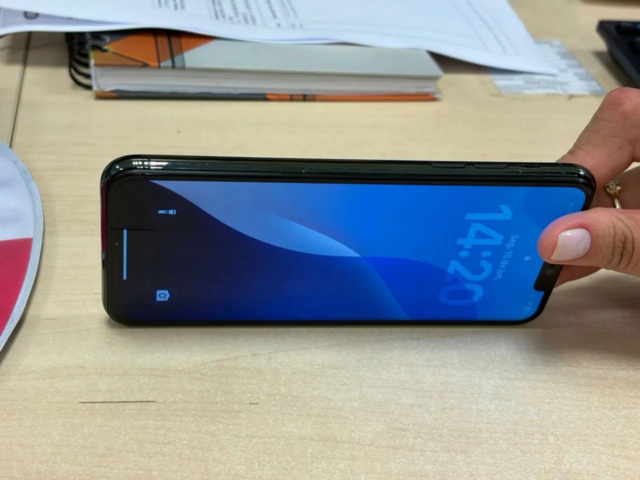 Vendo iPhone 11 Pro Max  - Foto 2