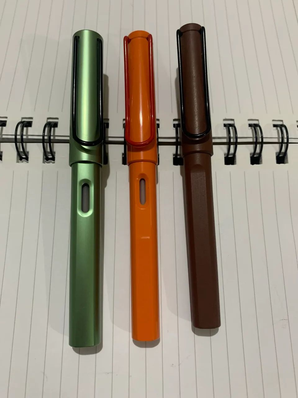 Kit com duas canetas tinteiro e uma esferográfica lama - Foto 5