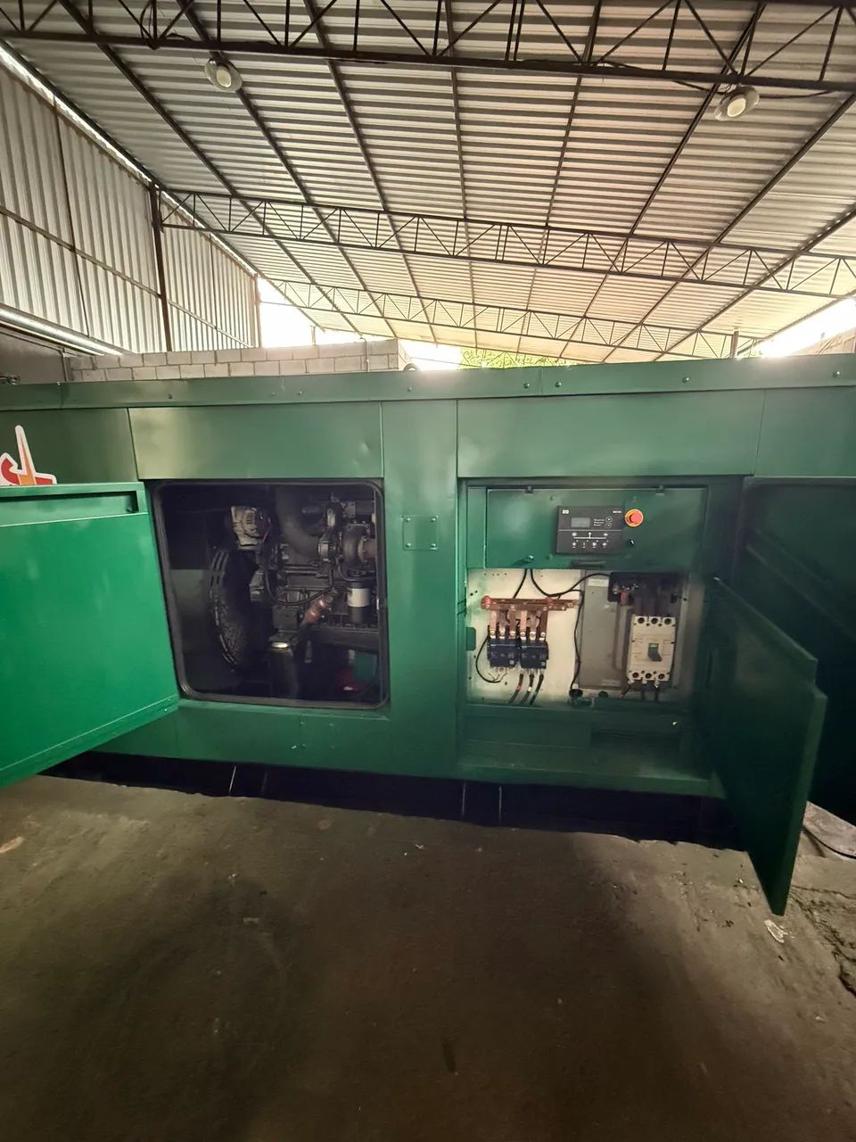 Grupo Gerador 150 kVA carenado - Foto 2