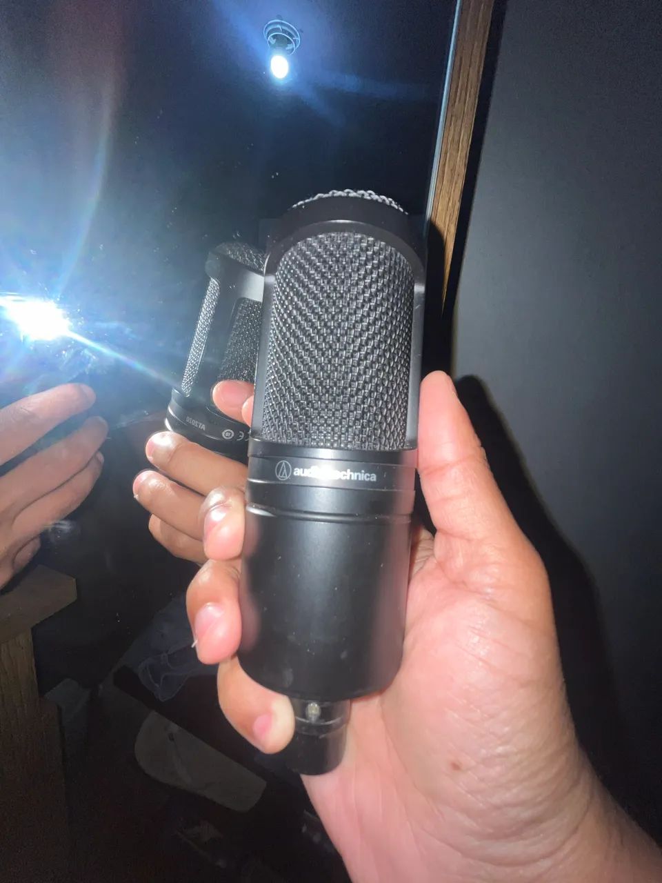 Microfone Condensador Audio-Technica AT2020 - Foto 3