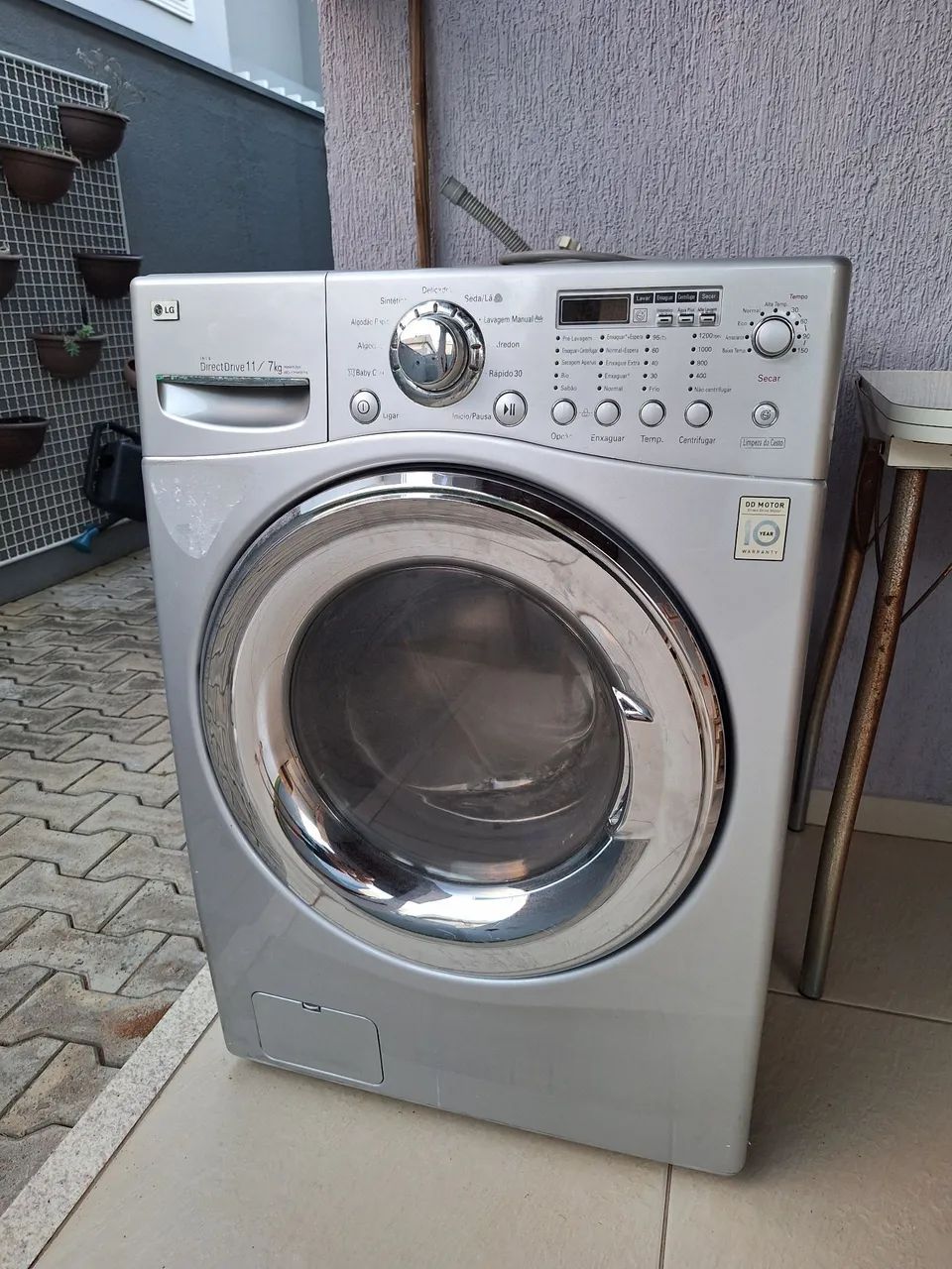 Lava e Seca LG
