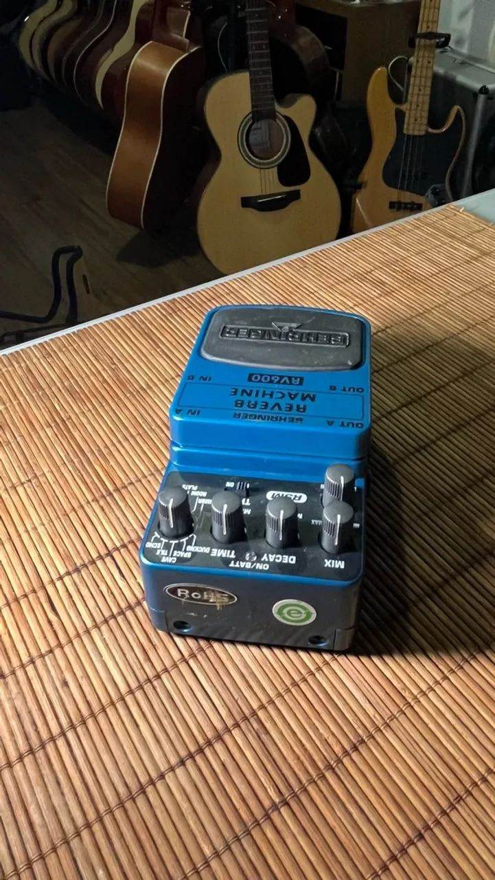 ギター BEHRINGER REVERB MACHINE RV600 Pedal de Guitarra Behringer Reverb Machine RV600 - Instrumentos