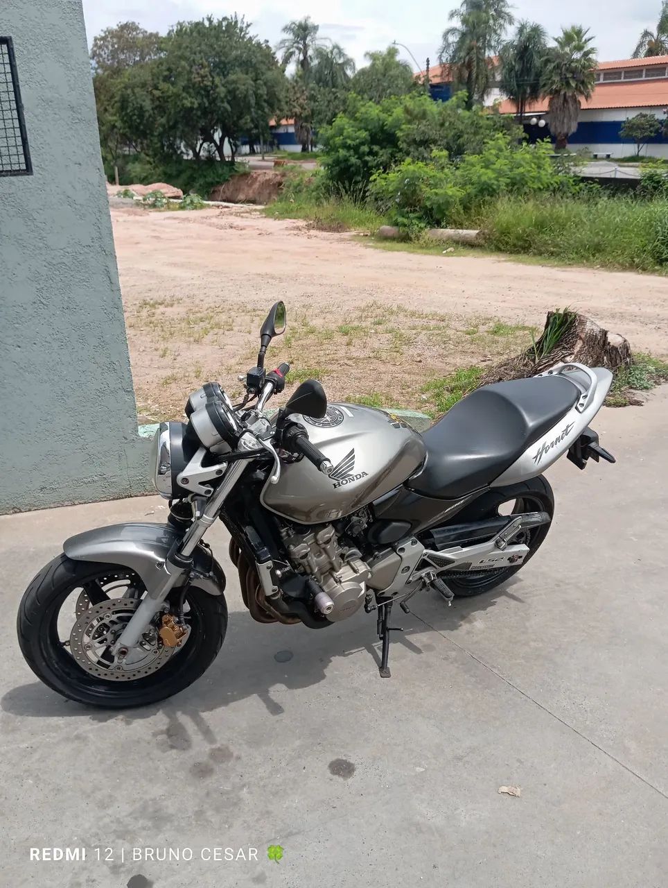 Hornet carburada  - Foto 3