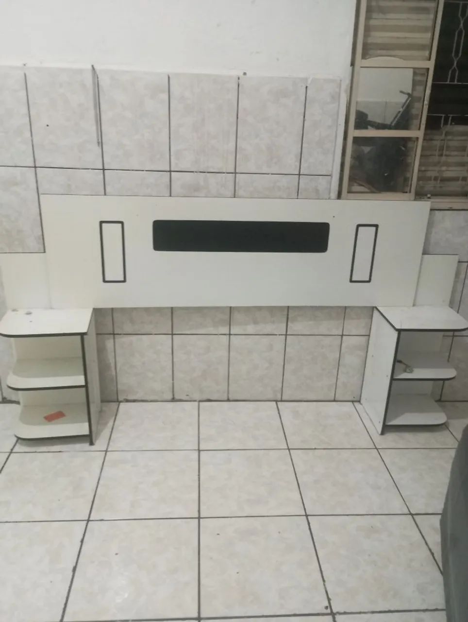 Cabiseira de cama 