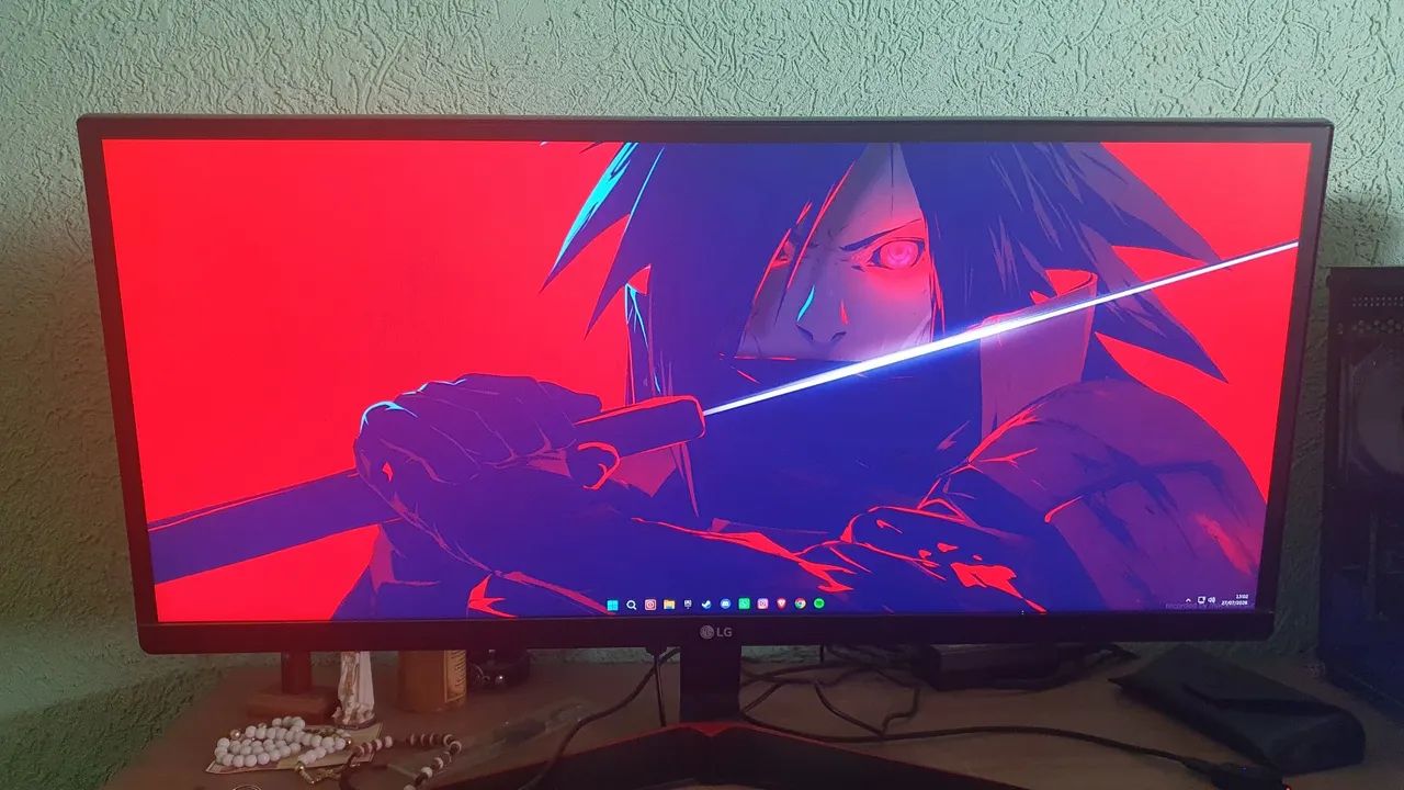 Monitor LG ultrawide 29 polegadas.