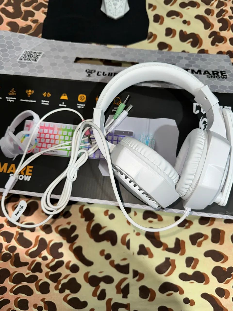 Vendo Fone de ouvido e Teclado mecânico RGB - Foto 2