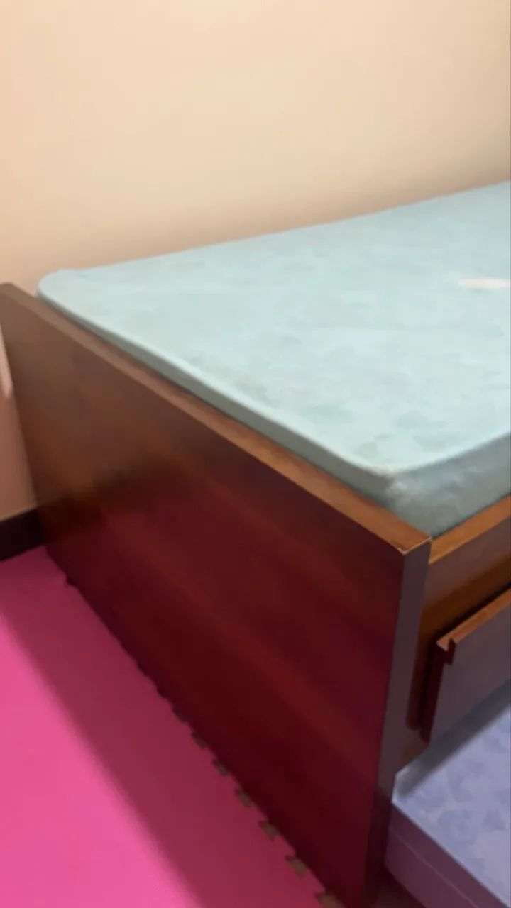 Cama solteiro com auxiliar e dois colchões  - Foto 4