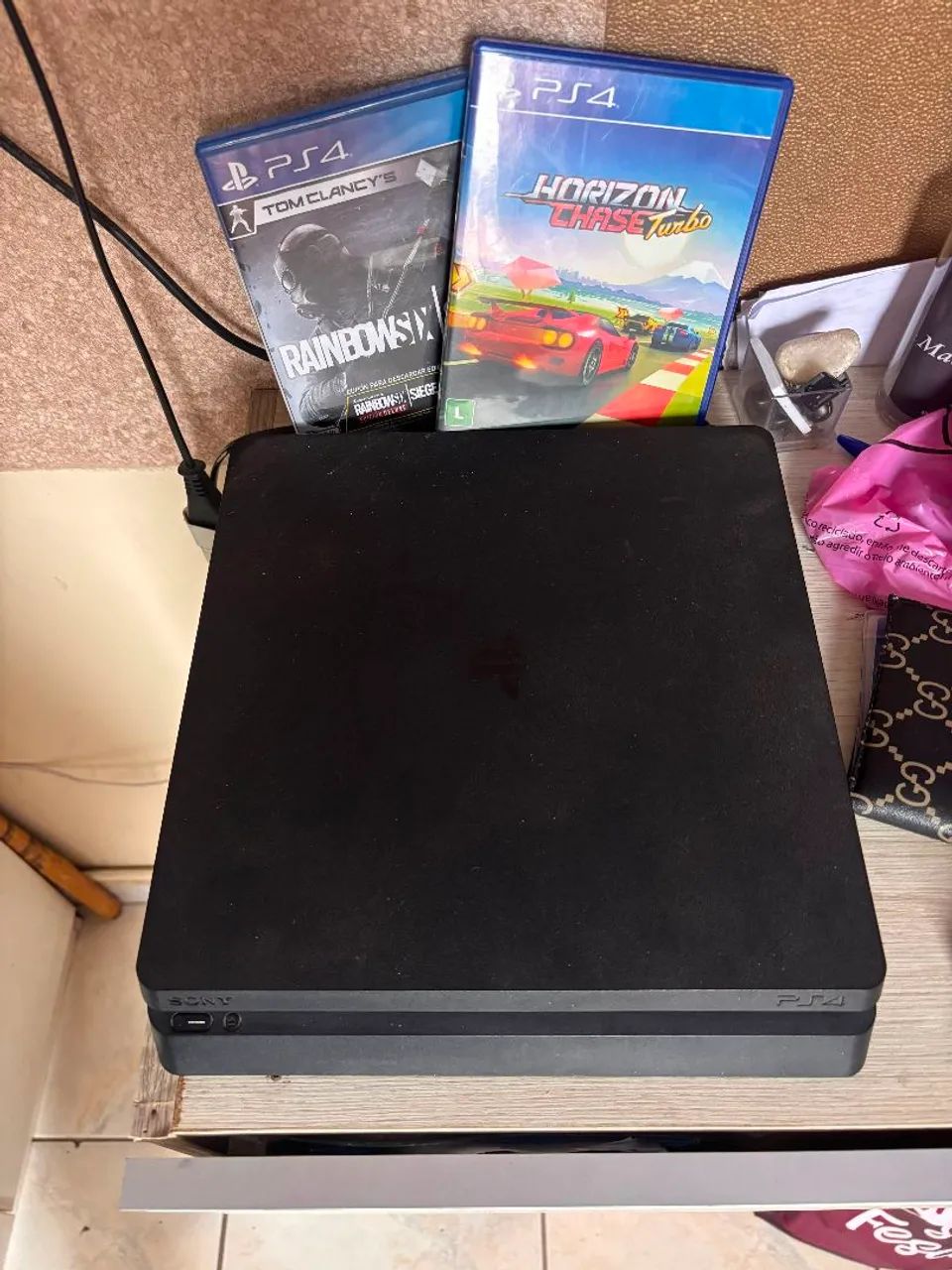 Ps4 slim +2 jogos - Foto 2