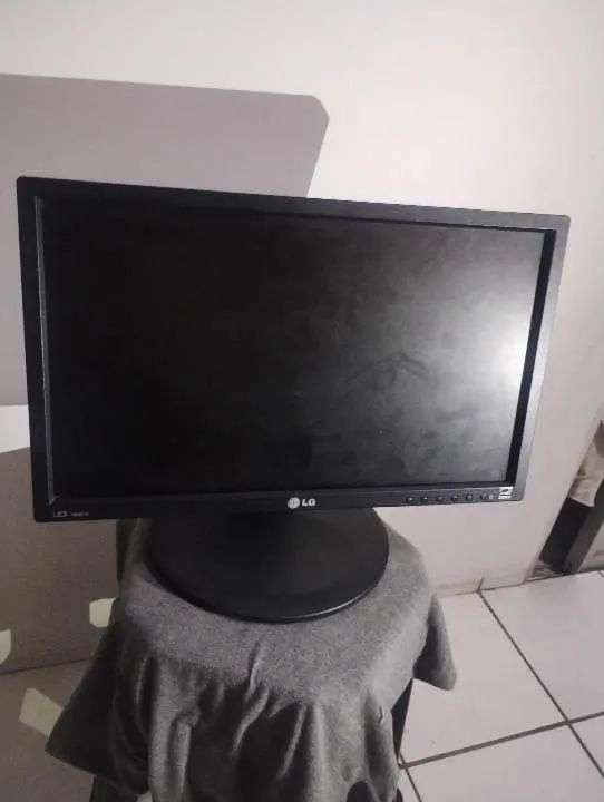 monitor lg 19eb13pw