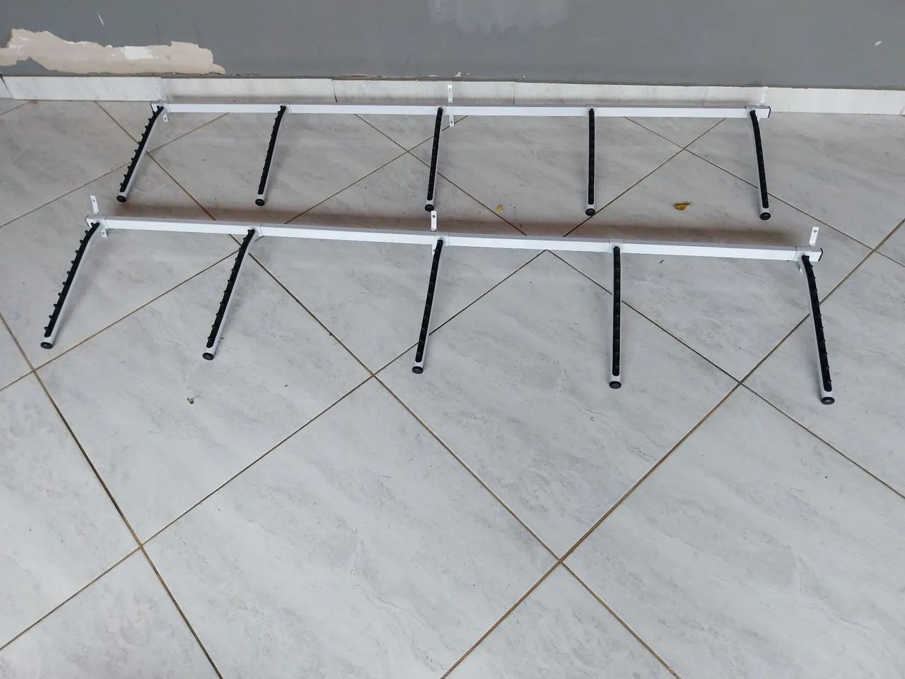 Vendo arara de loja 4 braços 