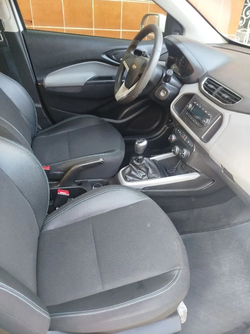 Chevrolet Onix Hatch LT 1.0 8V Flex Mec. 4P 2019 - Foto 5