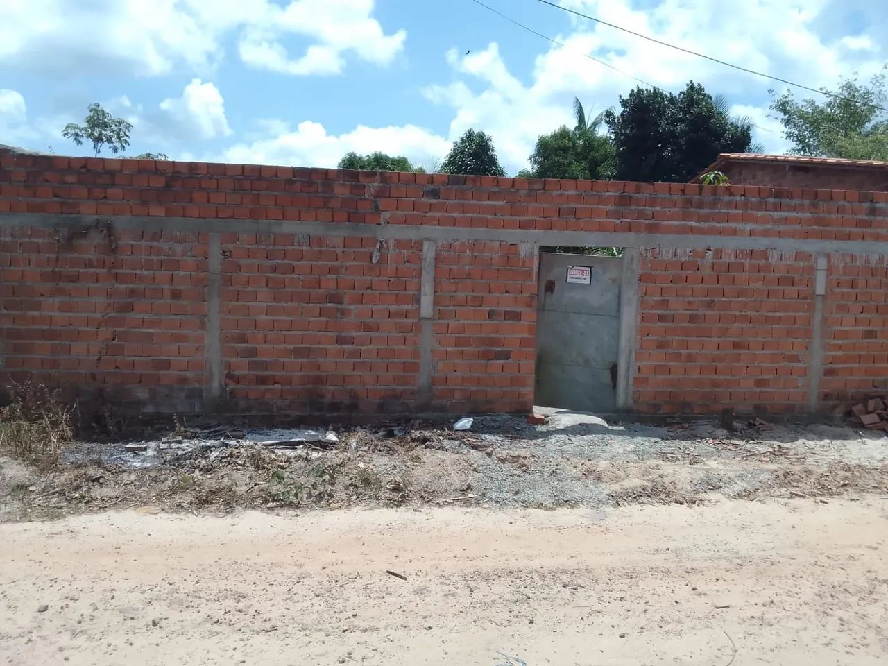 Casa com terreno