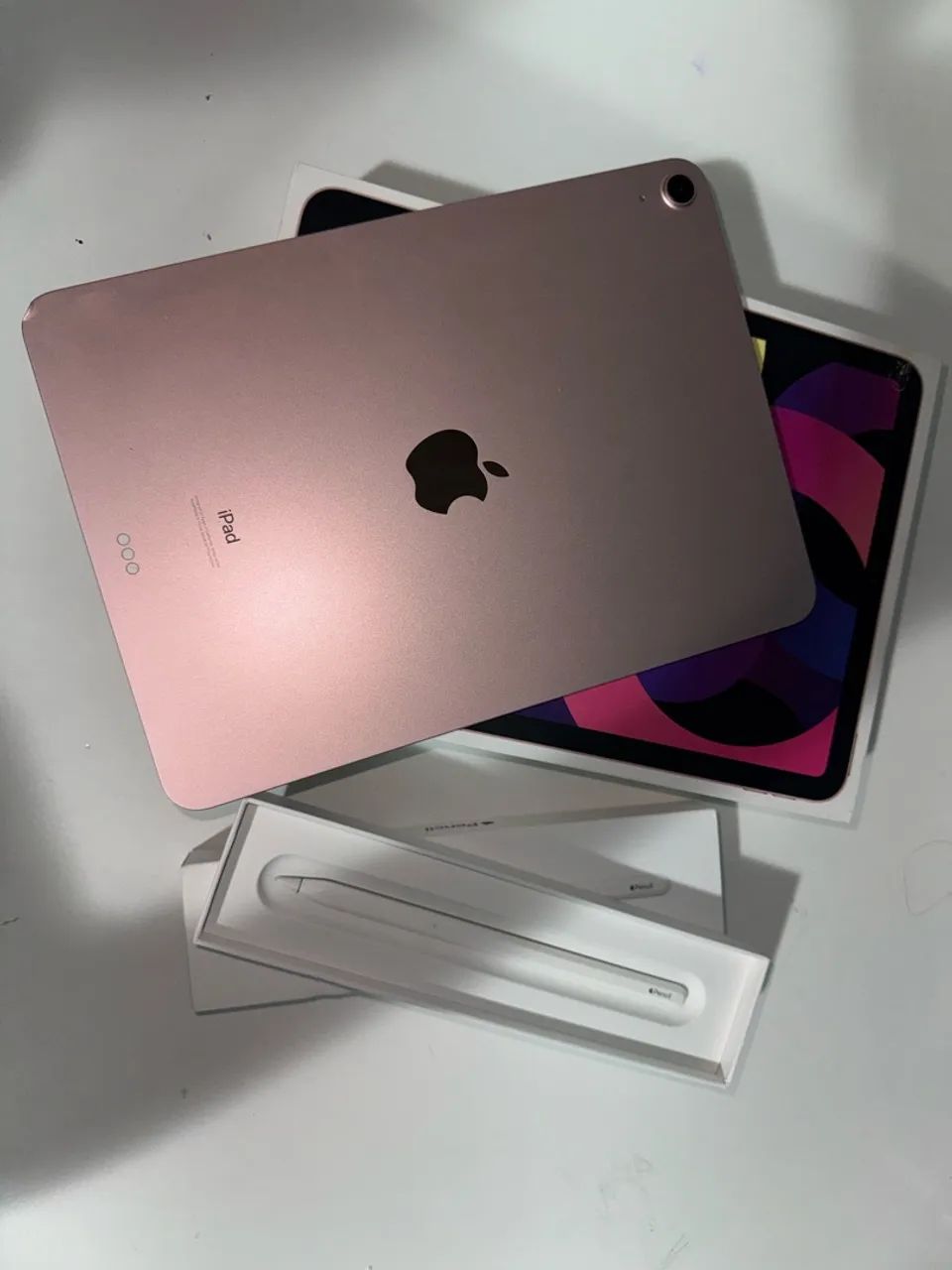 iPad Air 4ª Geração 64GB Rose Gold + Apple Pencil 2ª Geração