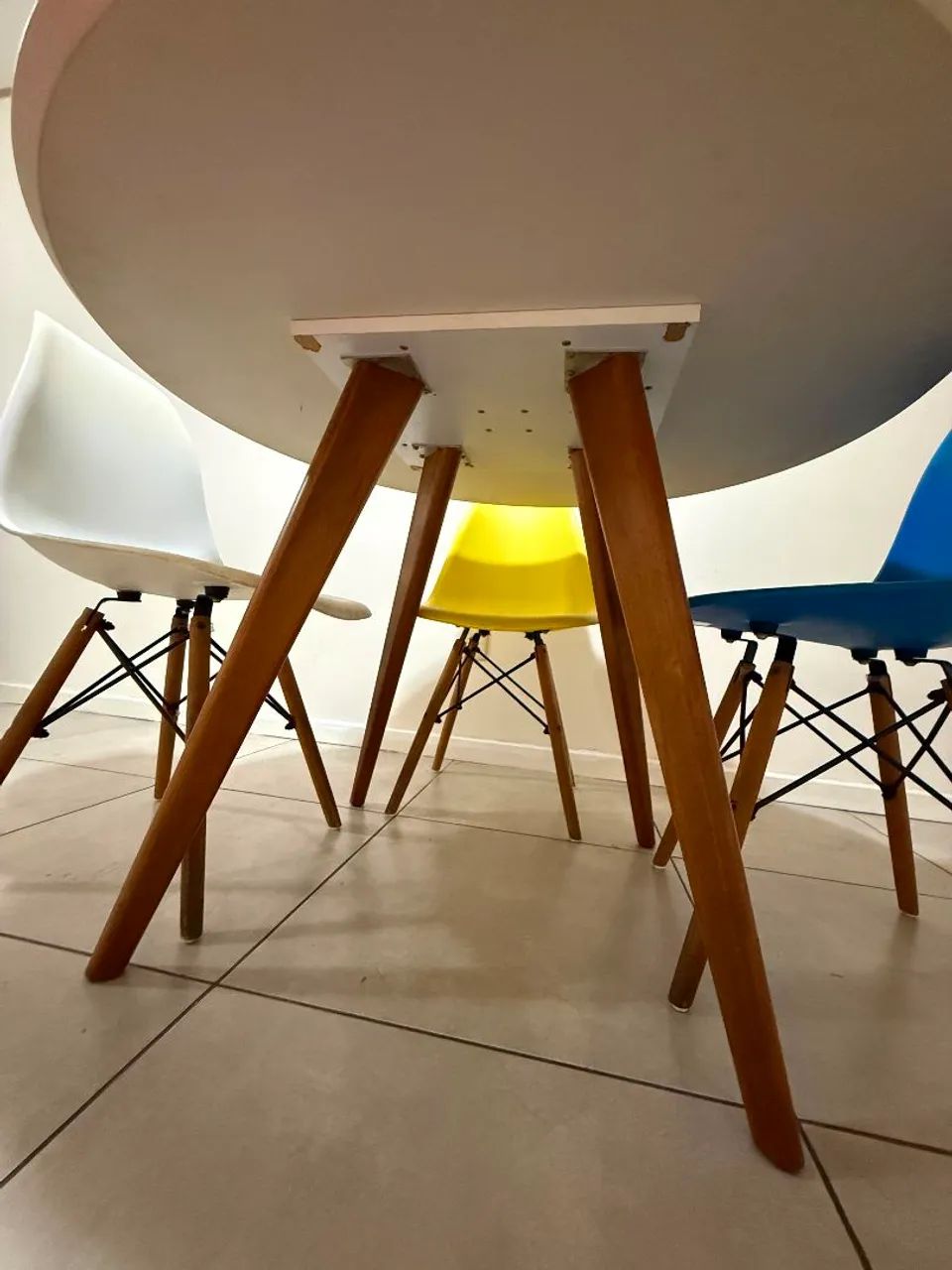 Mesa com 4 cadeiras  - Foto 4