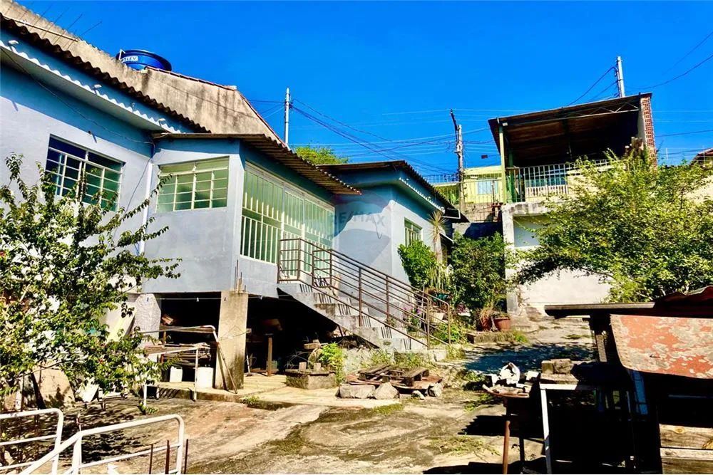 Duas belas casas com quintal, varanda e vista permanente............. - Foto 4