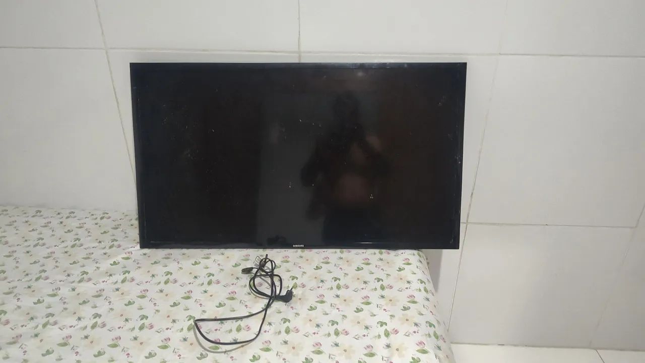 Tv Samsung 40 polegadas com deftpara aproveitar peças 