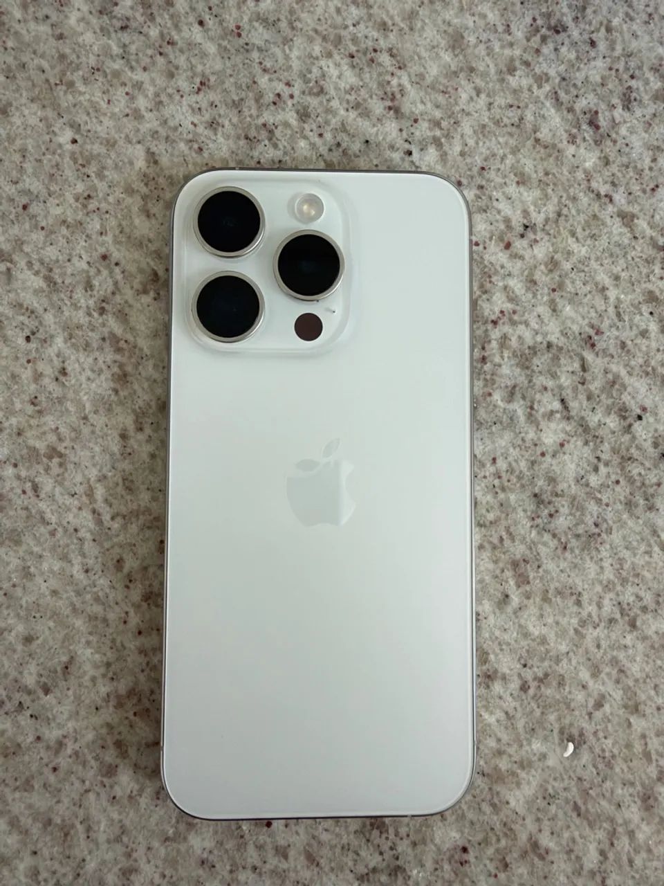 iPhone 15 Pro 256GB Branco - Usado