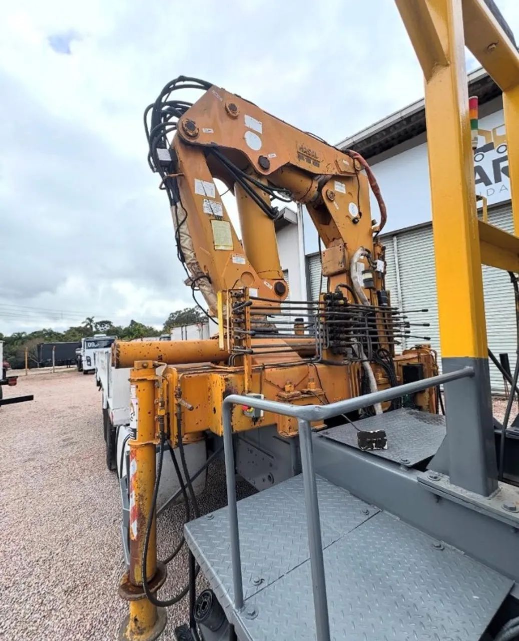 Iveco tector 240e28 Munck 35T - Foto 7