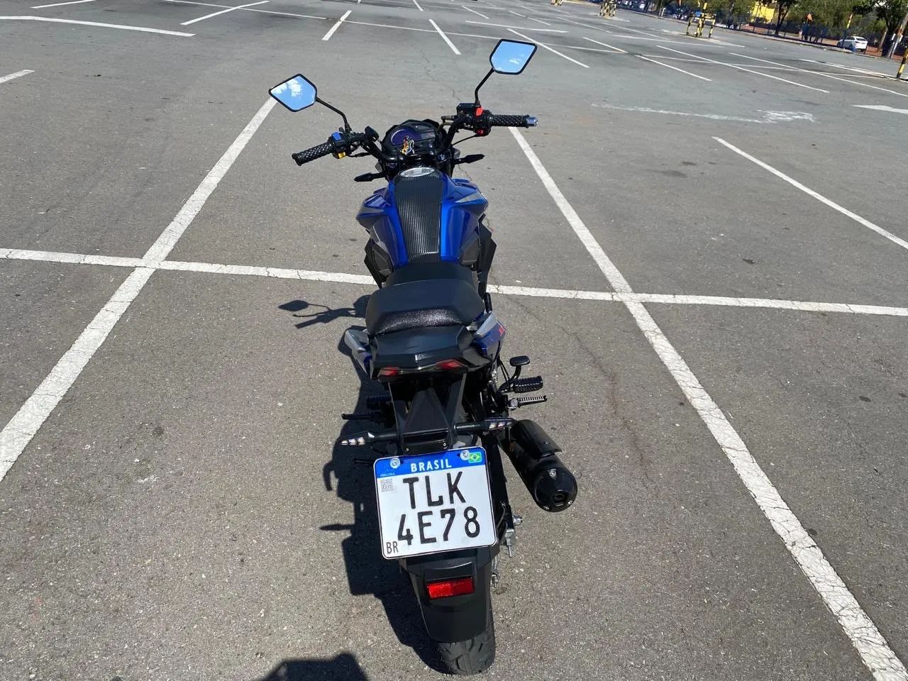 Moto 2025 - Foto 2