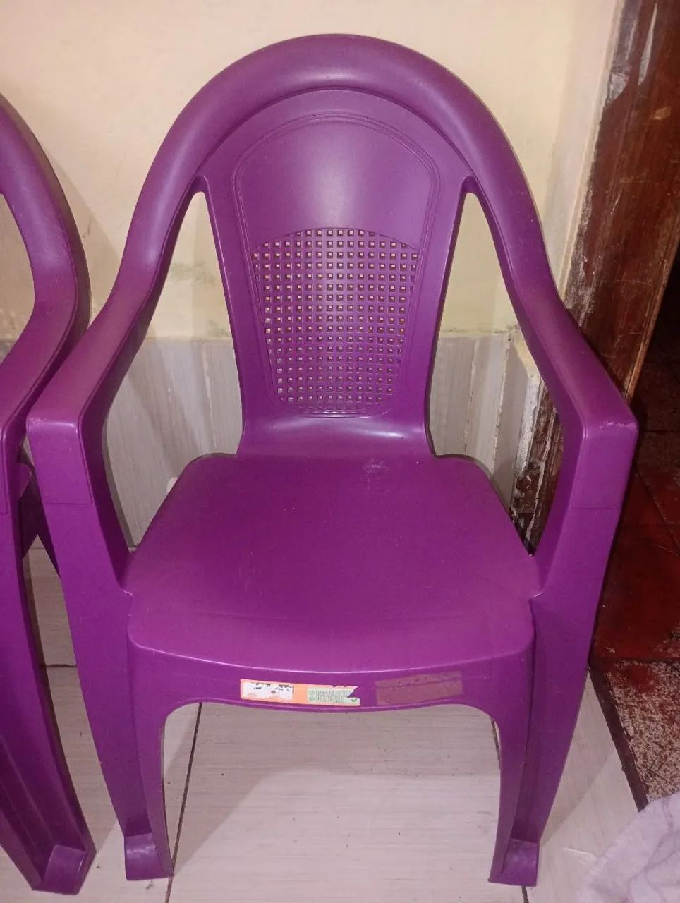 Cadeiras de plástico super resistente  - Foto 3