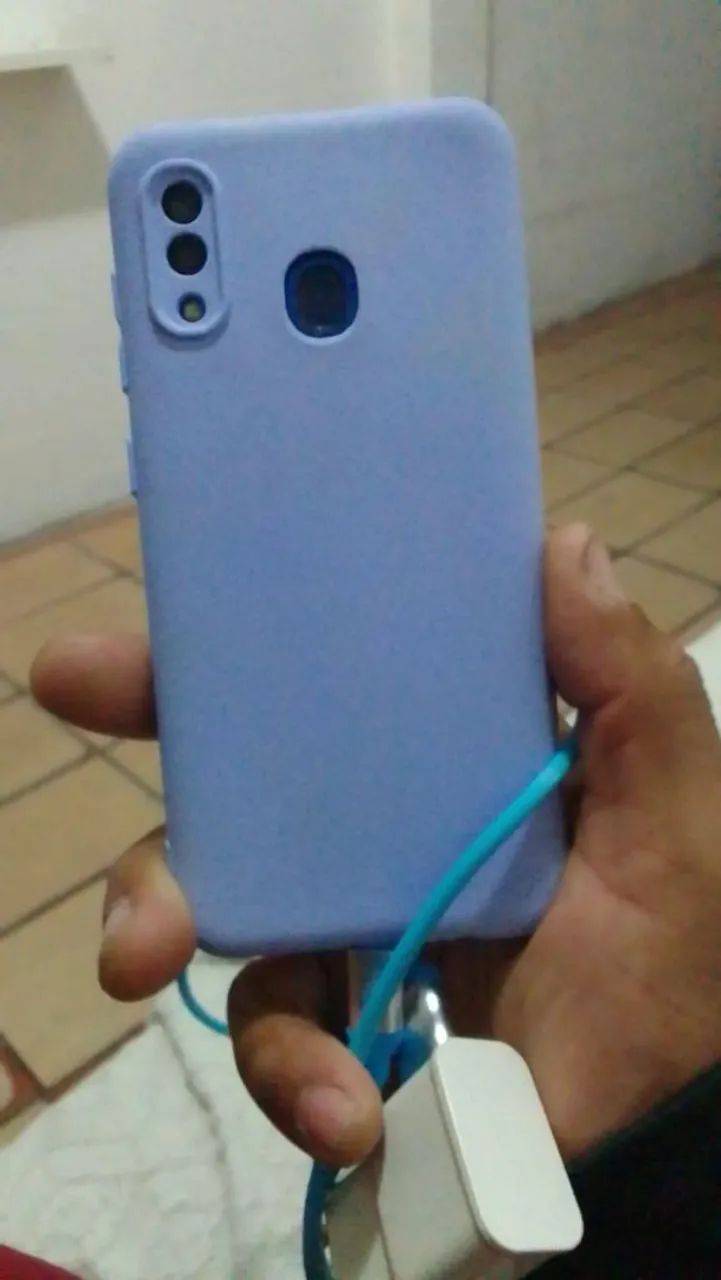 Celular Samsung A20 32 gigas - Foto 3