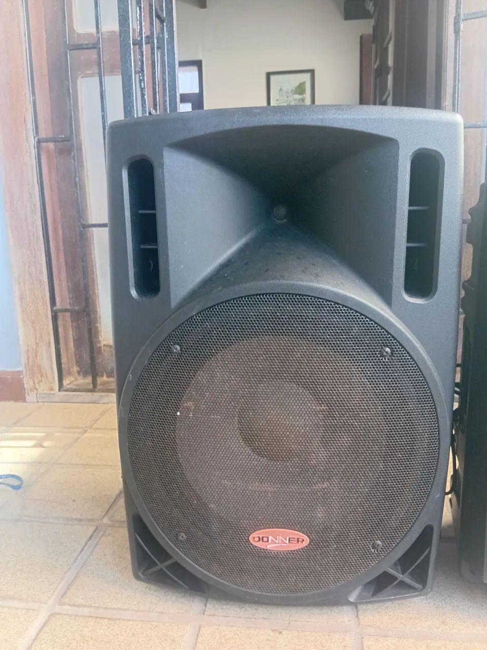 Duas caixas proficionad de 15 e 12 polegadas vendo u idade com tripés,aceito cartão.  - Foto 5