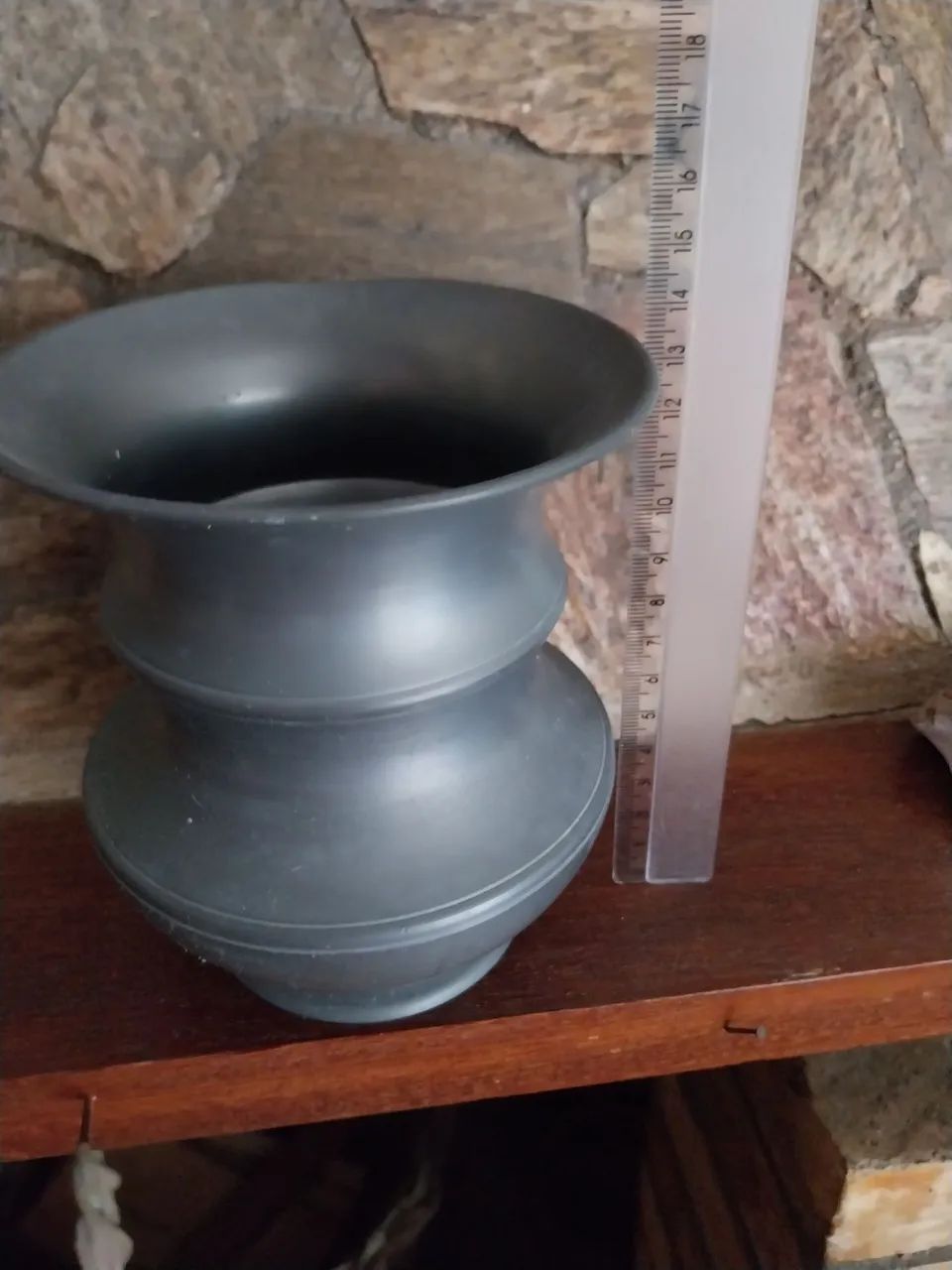 Peça/Vaso antigo em metal  - Foto 4