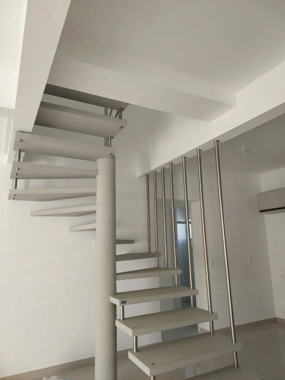 ALUGO CASA NO CARIANOS 3 DORMITORIOS - Foto 4