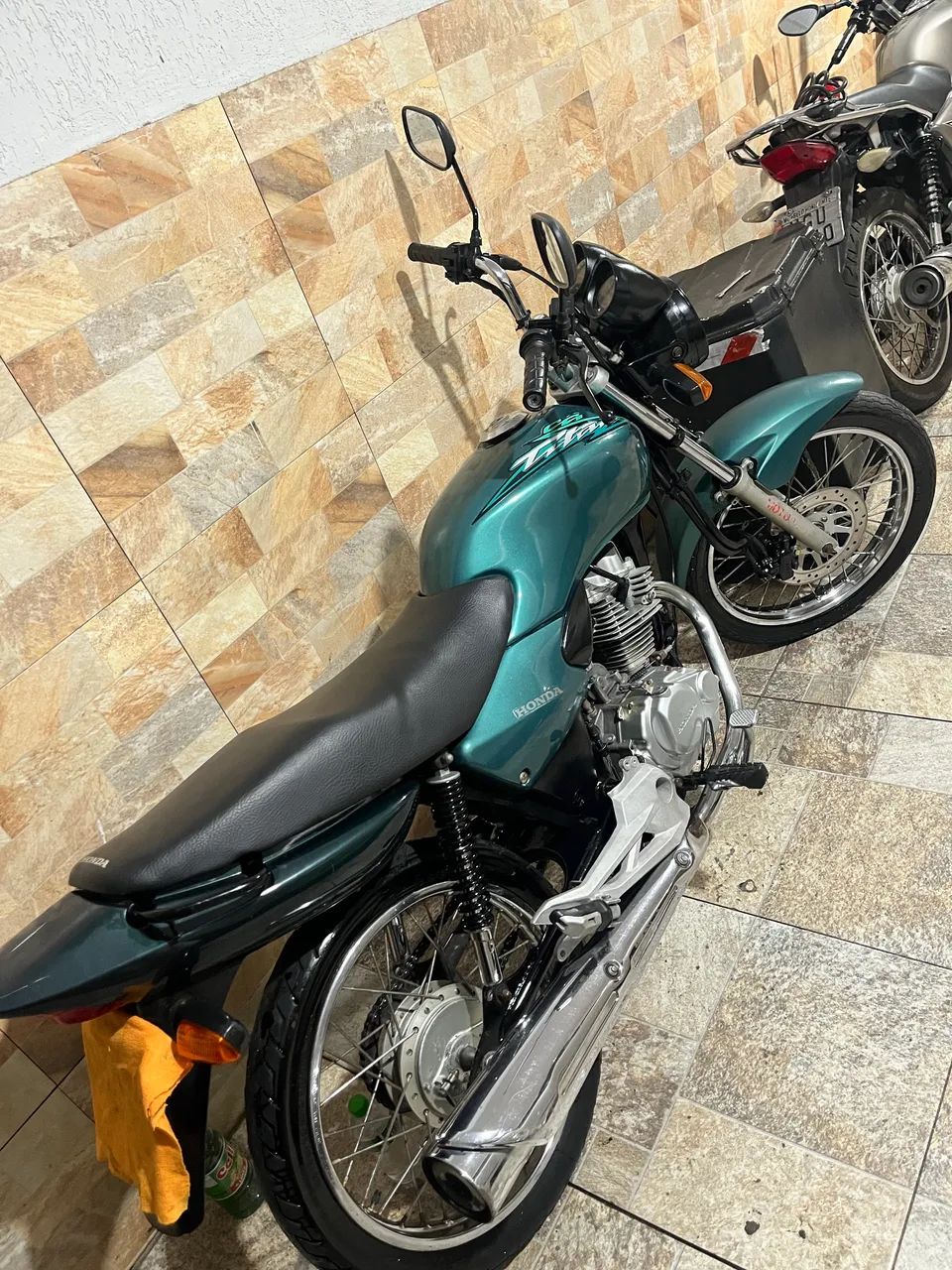 Cg titan 2003 - Foto 3