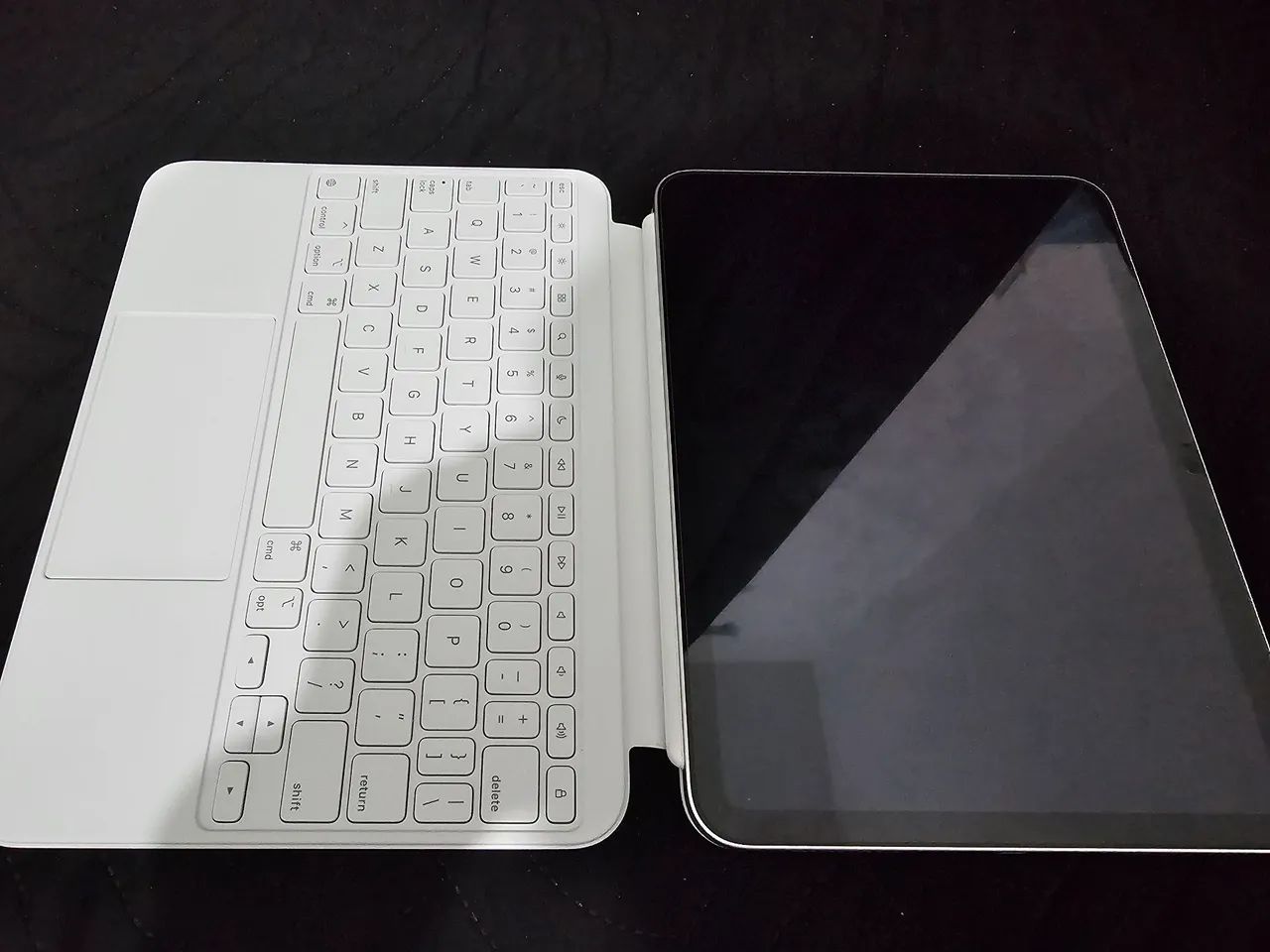 Ipad 11 - 128 GBs + Apple Magic Keyboard (Novos) - Foto 2